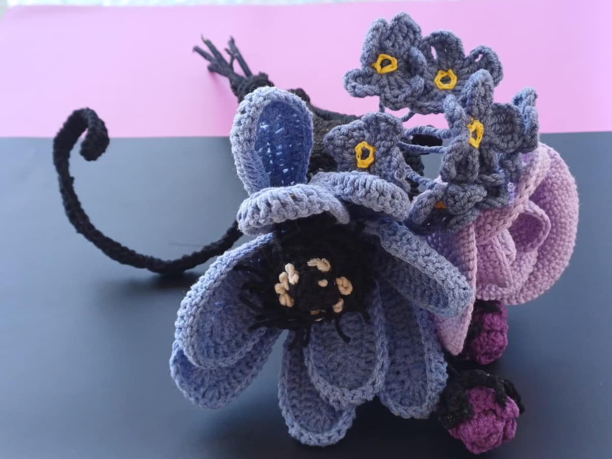 crochet flower pattern, crochet bouquet pattern, crochet lily pattern, crochet rose pattern