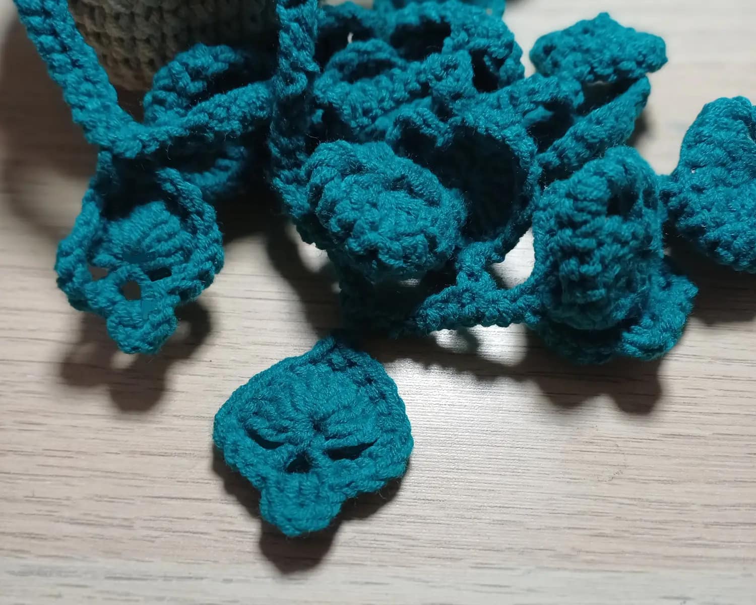 crochet flower bouquet, crochet flower gift, handmade crochet flowers, everlasting crochet bouquet, crochet flower home décor