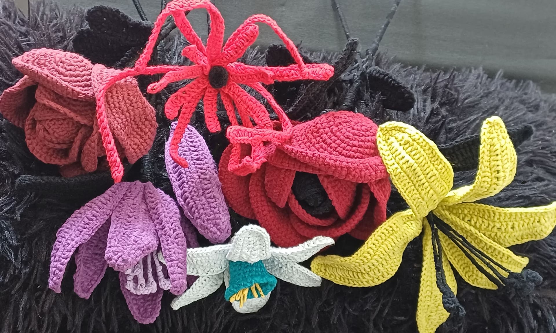 easy crochet flower pattern gothic fantasy crochet bouquet amigurumi crochet pattern beginner crochet flower pattern PDF