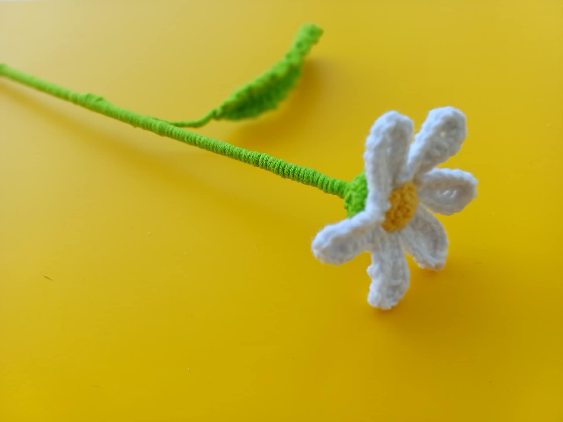 how to crochet flowers, crochet flower ideas, DIY crochet bouquet