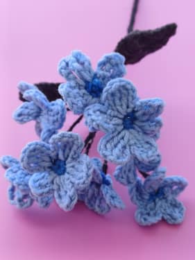 forget me not flower how to crochet flowers, crochet flower ideas