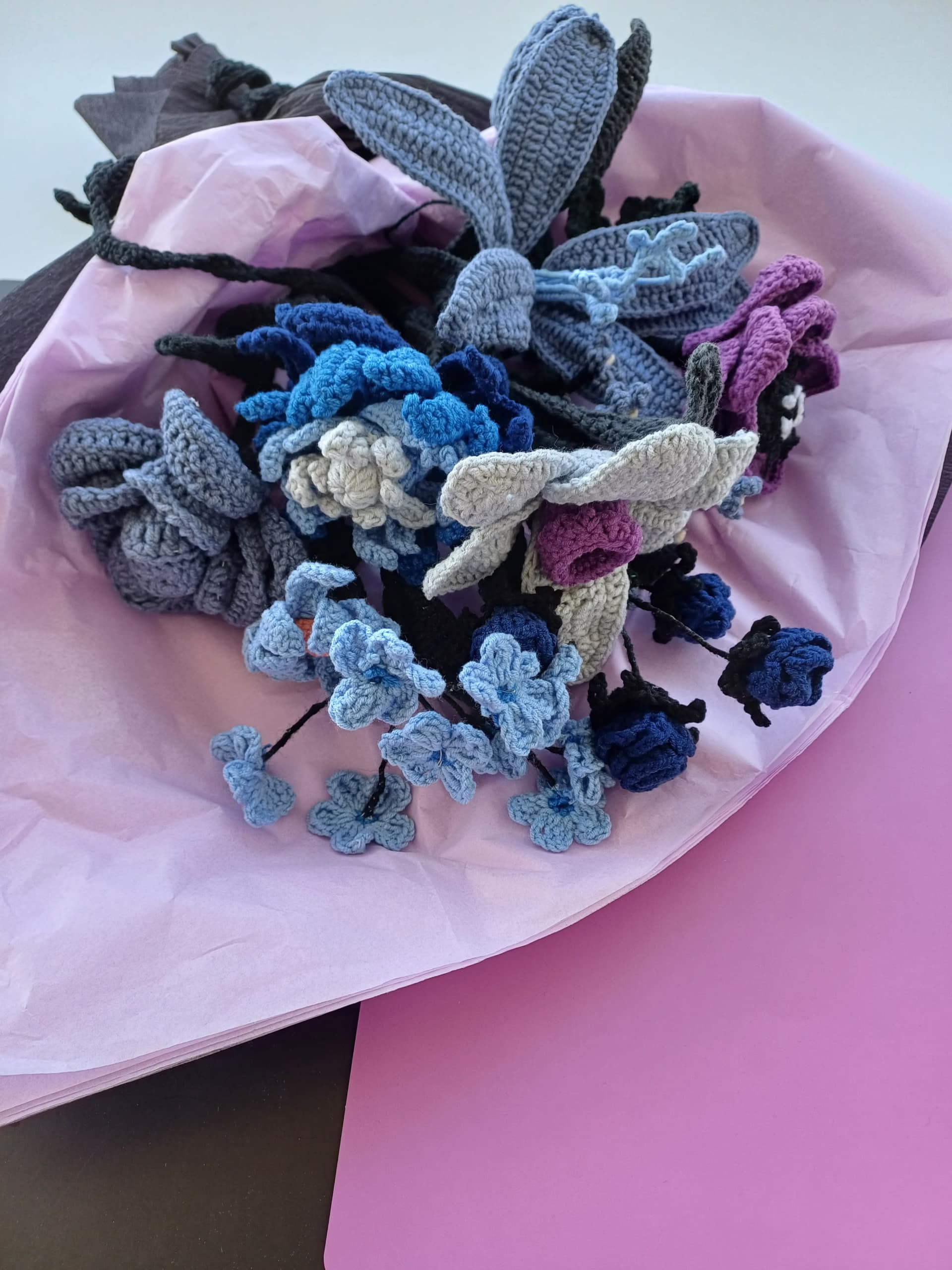 crochet flower bouquet, crochet flower gift, handmade crochet flowers, everlasting dark crochet bouquet, crochet goth flower home décor