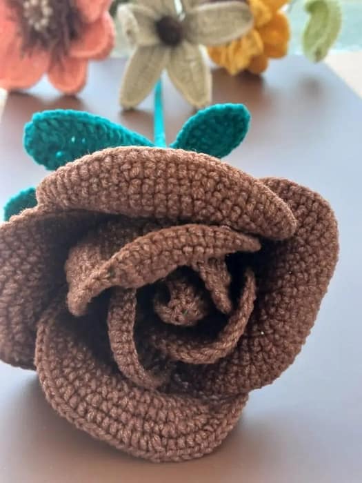 crochet flower pattern, crochet bouquet pattern, crochet lily pattern, crochet rose pattern