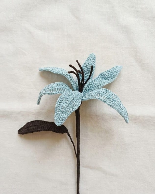 gothic crochet flower, crochet flower bouquet, crochet bouquet, crochet pattern, fake flowers, home decor, goth decor, wildflower bouquet, homedecor, bridal bouquet, crochet gifts, graduation bouquet, bridesmaid bouquet, gothic decor, amigurumi pattern,