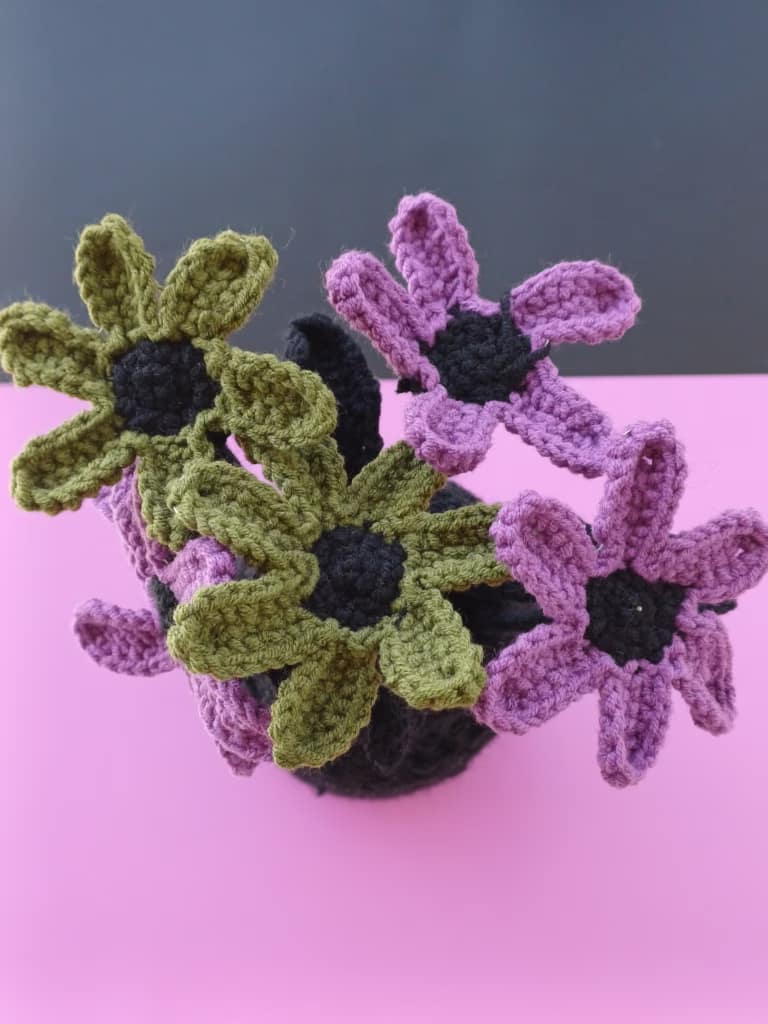 crochet flower pattern, crochet bouquet pattern, crochet lily pattern, crochet rose pattern