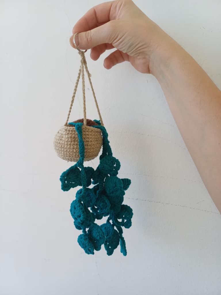 gothic crochet flower, crochet flower bouquet, crochet bouquet, crochet pattern, fake flowers, home decor, goth decor, wildflower bouquet, homedecor, bridal bouquet, crochet gifts, graduation bouquet, bridesmaid bouquet, gothic decor, amigurumi pattern,