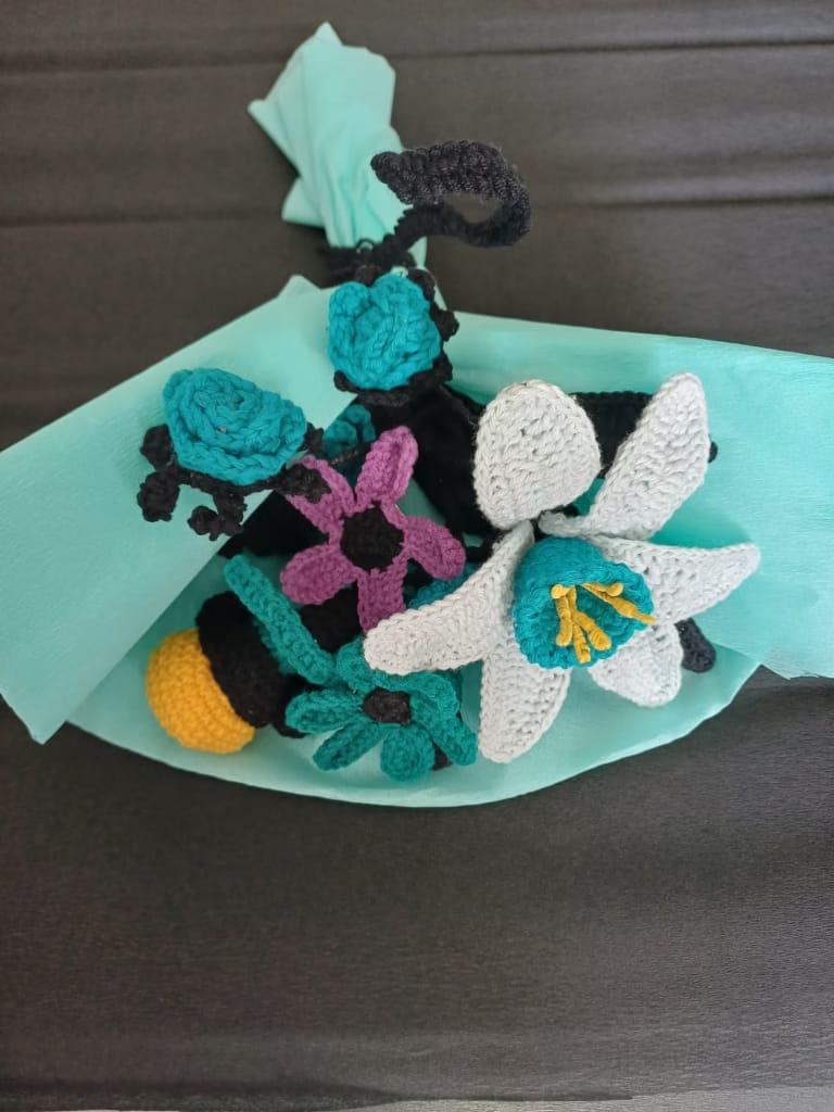 gothic crochet flower, crochet flower bouquet, crochet bouquet, crochet pattern, fake flowers, home decor, goth decor, wildflower bouquet, homedecor, bridal bouquet, crochet gifts, graduation bouquet, bridesmaid bouquet, gothic decor, amigurumi pattern,
