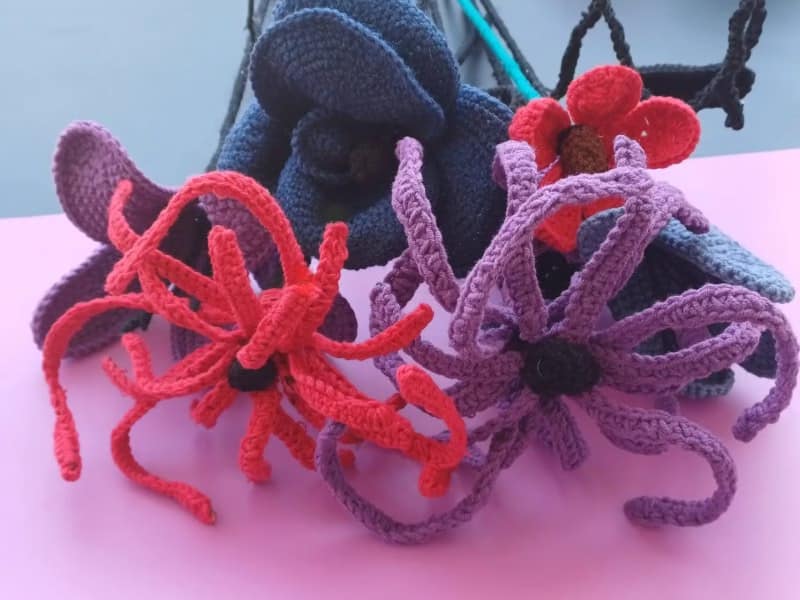 crochet flower bouquet, crochet flower gift, handmade crochet flowers, everlasting crochet bouquet, crochet flower home décor, modern crochet flower arrangement